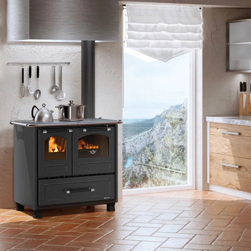 La Nordica Family 16 4,5 cuisinière à bois acier noir