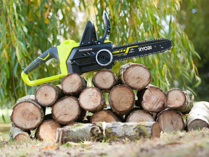 Ryobi brushless OCS1830 - Tronçonneuse à batterie 18 V - Guide 30 cm