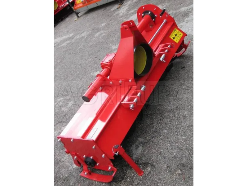 Fraise rotative à tracteur série medium avec déport mécanique Agrieuro UR 132 - Prise de force anti-horaire (Rotation vers la gauche)