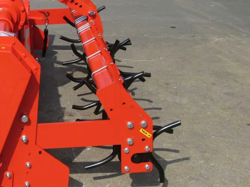 Herse rotative RH210 - largeur de travail 210 cm - 20 lames Série médium - Rouleau à piques