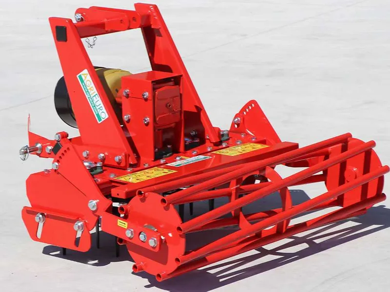 Herse rotative ultra-légère RO 88 - largeur de travail 88 cm - 10 lames Série légère