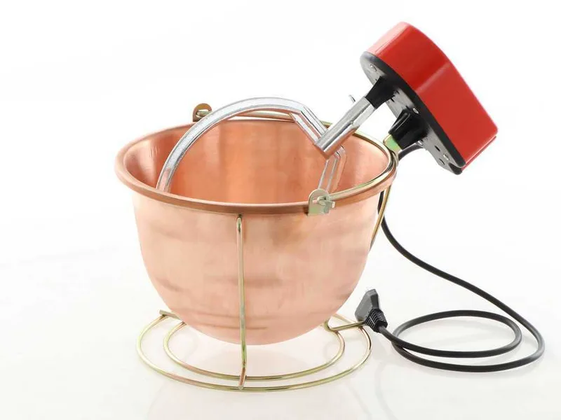 Chaudron électrique en cuivre lisse pour polenta NuovaFac Cuoca Automatica base ronde 4L - 5W