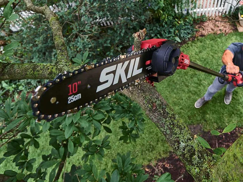 Skil 0582 CA - Perche d'élagage à batterie sur perche télescopique - 40V/2.5ah