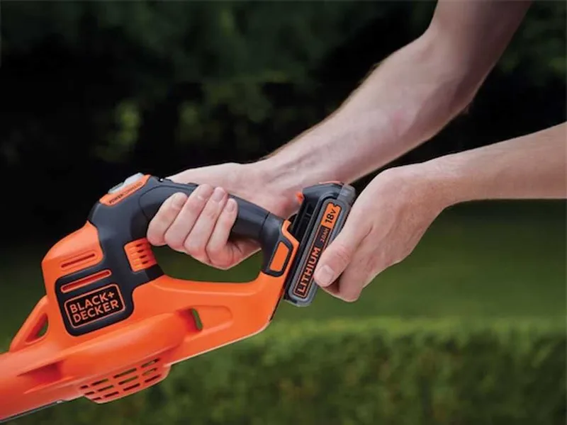 Black & Decker GWC1820PC-QW - Souffleur de feuilles sans fil 18 V 2 Ah + batterie 18 V 2 Ah