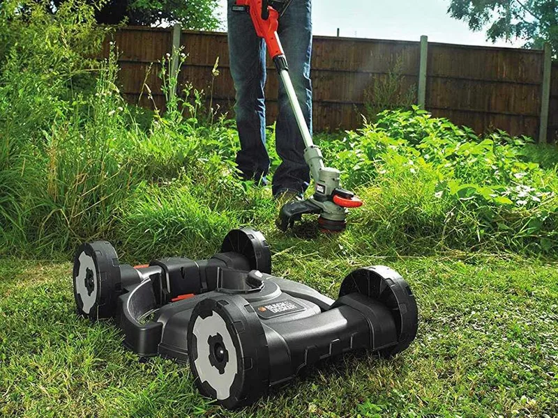 Black & Decker STC1820CM-QW - Coupe-bordure 18V 2Ah + une batterie 18V 2Ah