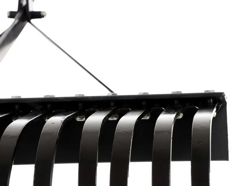 Râteau pour tracteur Blackstone B-LRK 180 avec raccords 3 points