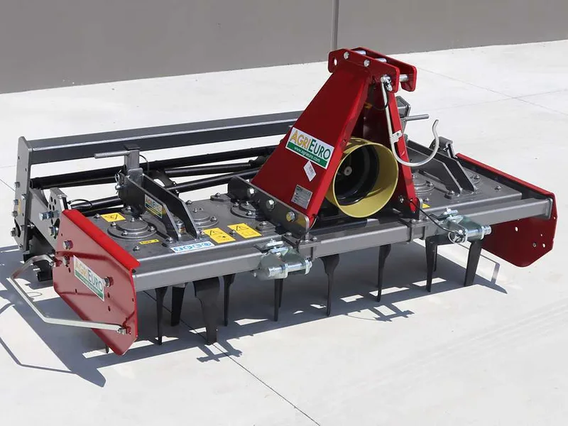 Herse rotative légère RF150 - largeur de travail 150 cm -14 lames série légère - Rouleau à cage