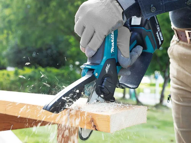 Makita DUC101ZJ LXT - Élagueuse sur batterie - 18 V
