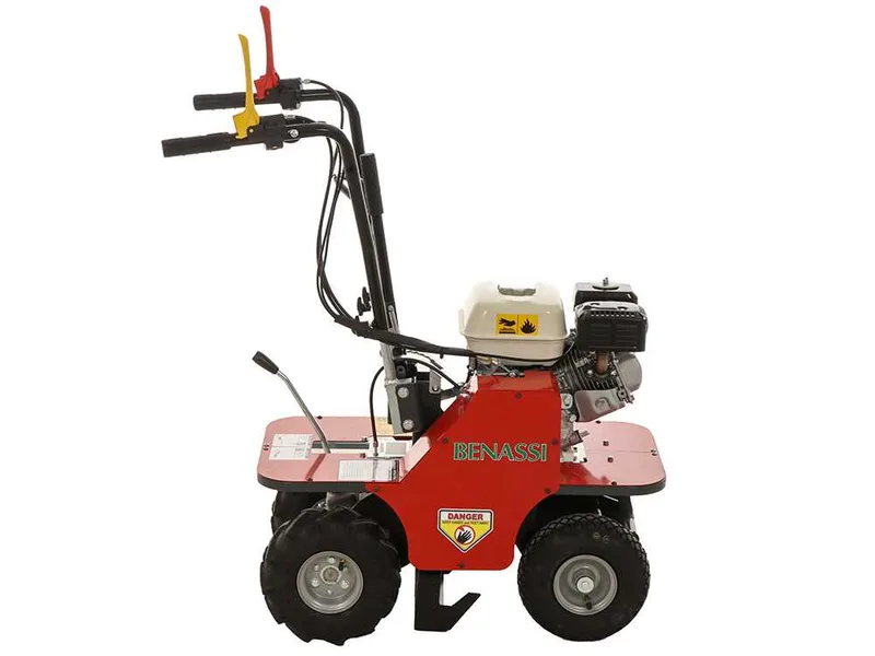 Benassi L390 4RM - Déplaqueuse de gazon tractée à essence 4x4 - Honda GX200 - 6.5 CV