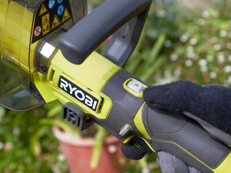 Ryobi RY18HCA-0 - Motobineuse à batterie - 18V - sans batterie et sans chargeur