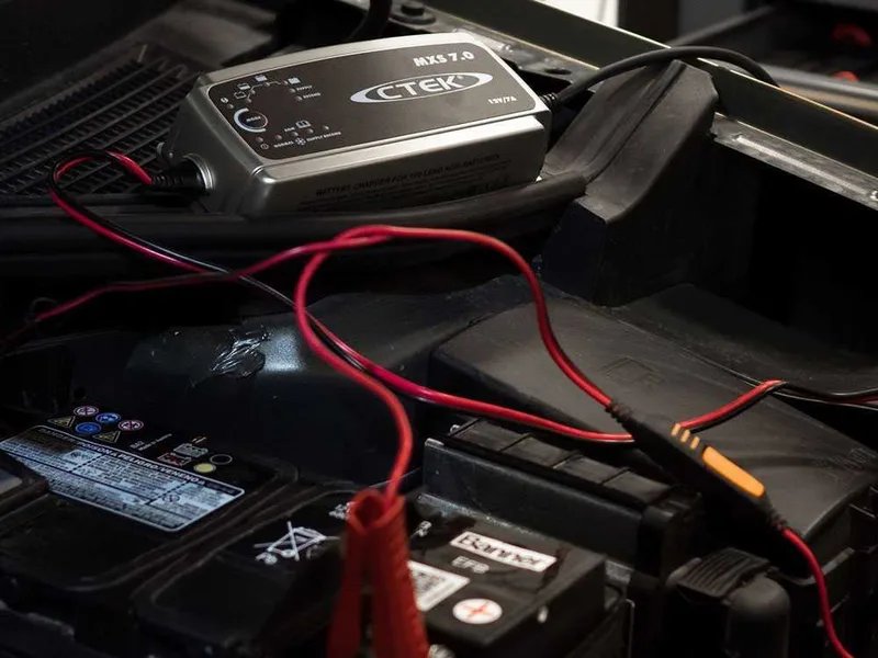 CTEK MXS 7.0 - Chargeur de batterie 12V - 8 étapes - automatique - caravanes, véhicules tout-terrain, bateaux, voitures