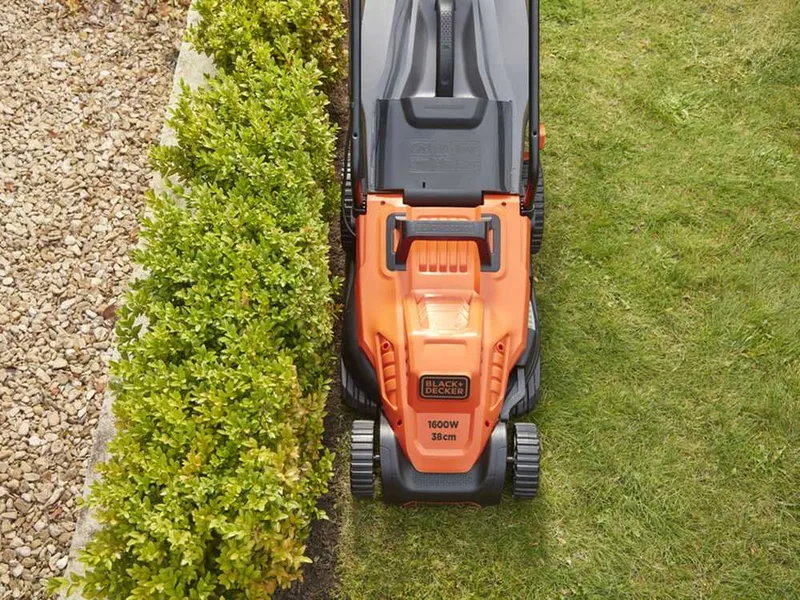 Black & Decker BEMW471ES-QS - Tondeuse à gazon électrique - 1600W - Coupe de 38 cm