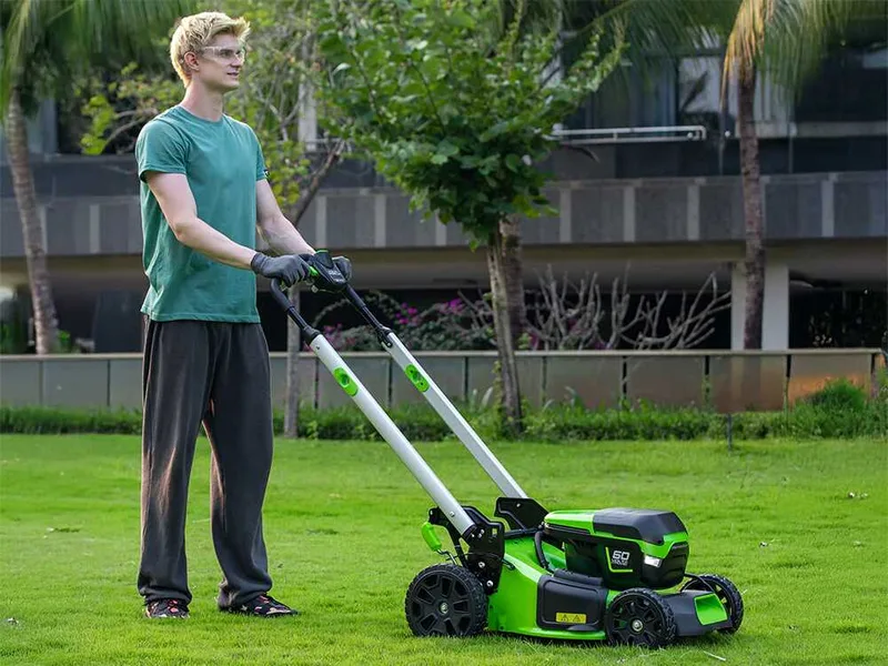 Greenworks GD60LM46SP - Tondeuse à gazon autotractée à batterie - batterie et chargeur non inclus