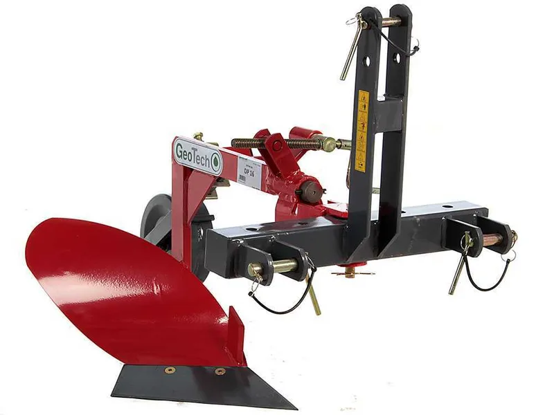 GeoTech DP16 - Charrue mono-soc à aile courte – Pour tracteurs avec attelage à trois points