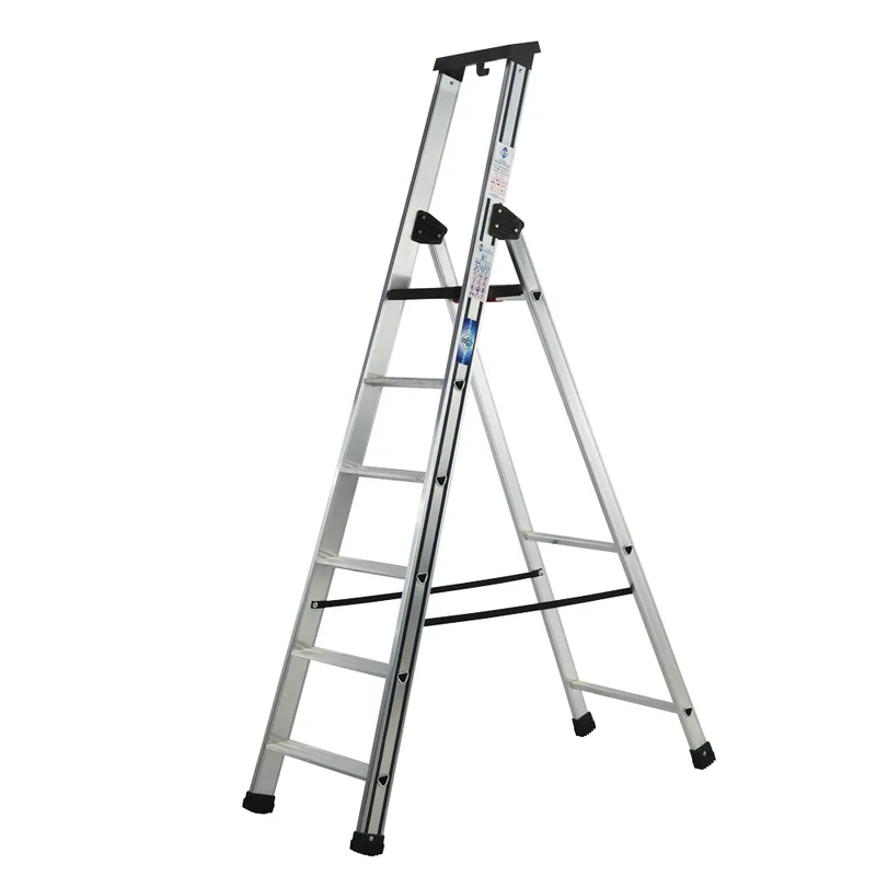 S.T.P. Issima, 6 marches, 1.97 m - Échelle en aluminium avec tréteau