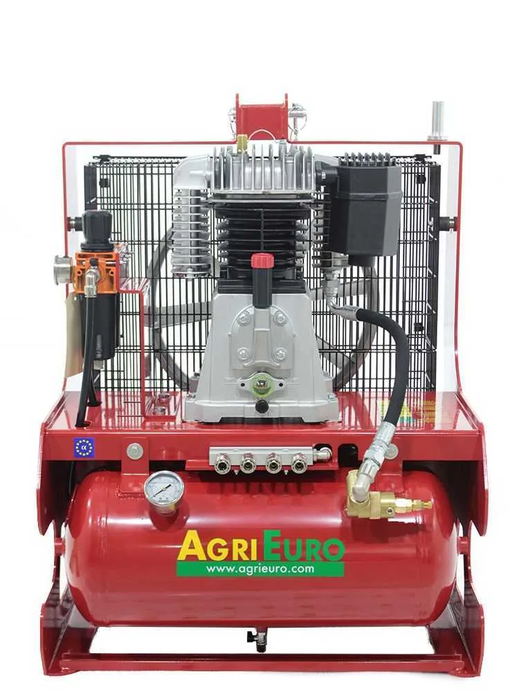 Compresseur avec attelage 3 points AgriEuro Tractor 680 récolte des olives et taille