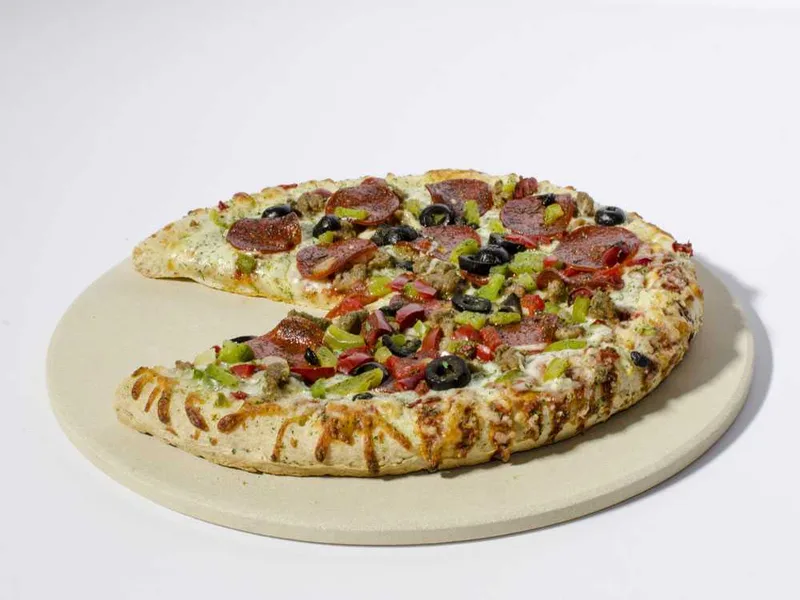 Set pierre ronde et pelle en bois pour pizza