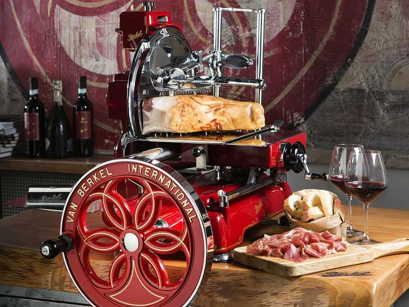 Berkel B114 - Trancheuse à volant - Lame en acier au chrome de 320 mm - Rouge