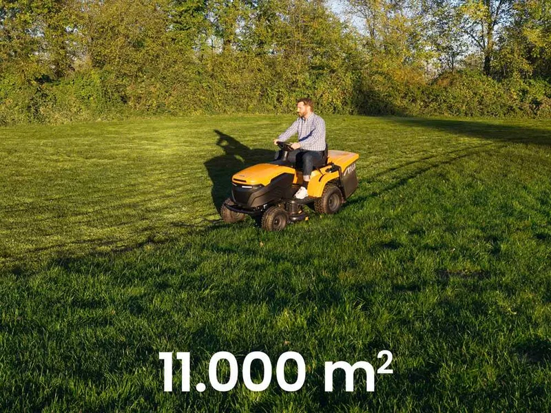 Stiga Estate 384e - Kit Tracteur tondeuse avec 2 modules de batterie ePower Pro de 56V/40Ah - Bac de ramassage et mulching