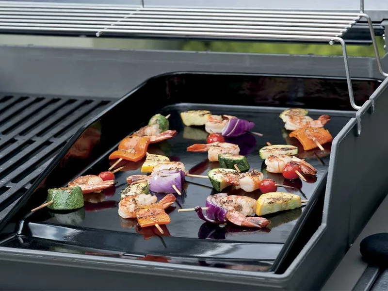 Plancha en fonte émaillée pour barbecue Weber Spirit et SmokeFire
