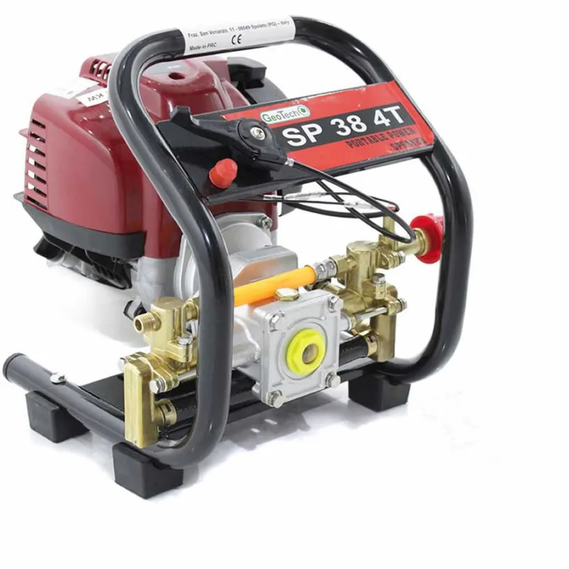 Motopompe équipée GeoTech SP 38 4T avec pompe à moteur thermique 4 temps de 38 cm3
