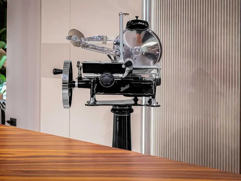 Berkel B2 Noire - Trancheuse à volant - Lame en acier chromé de 265 mm