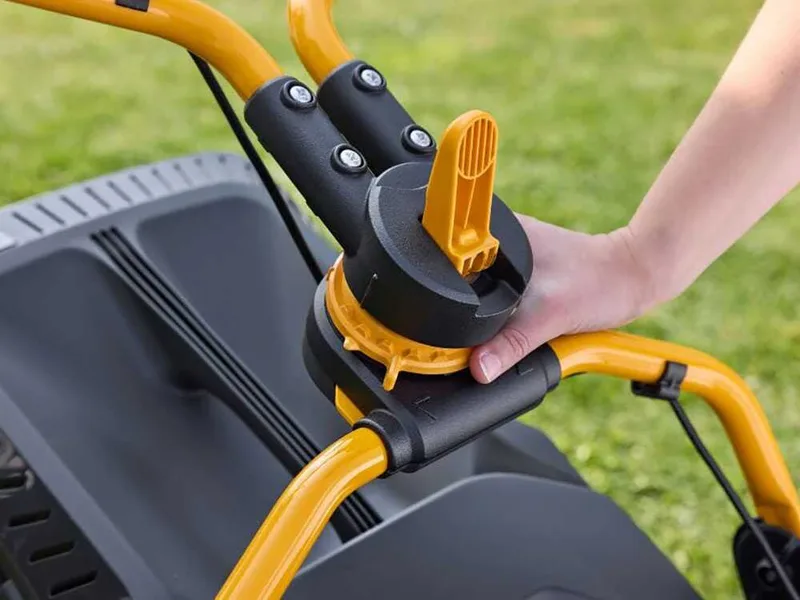 Stiga COMBI 753 S - Tondeuse à gazon thermique tractée - 4 en 1 - Moteur ST 170