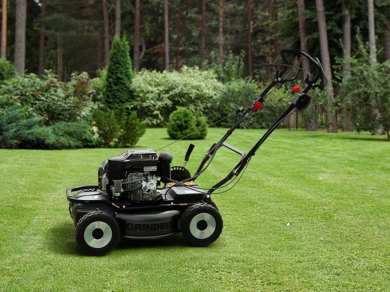 Marina Systems GRINDER Pro Max 4x4 52 - Tondeuse à gazon thermique tractée - Moteur Kohler CV224