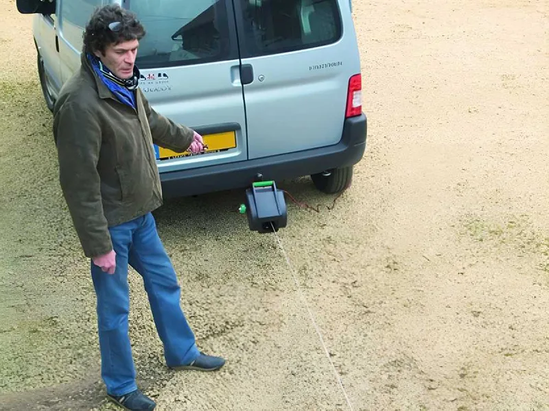 Ribimex PE12V/T1 - Treuil électrique à batterie 12 V - Avec télécommande
