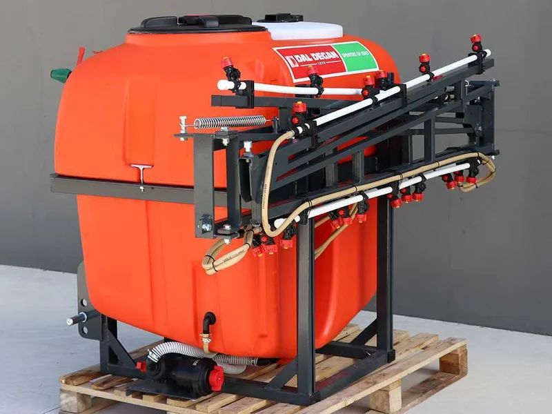 Dal Degan manda extra 400 L - Pulvérisateur porté pour désherbage à tracteur – Barre désherbage 10 m - Pompe bp 60K