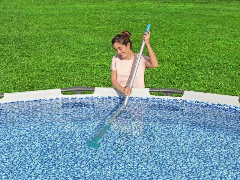 Aspirateur à batterie pour piscine Bestway AquaSurge 58771