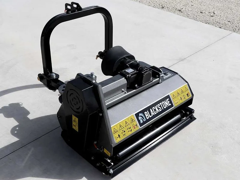 BlackStone BL 80 MSS - Broyeur sur Tracteur - Série légère - Déport Manuel