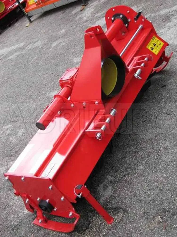 Top Line UR 168 - Fraise à tracteur série medium - Déport mécanique - Prise de force anti-horaire (Rotation vers la gauche)