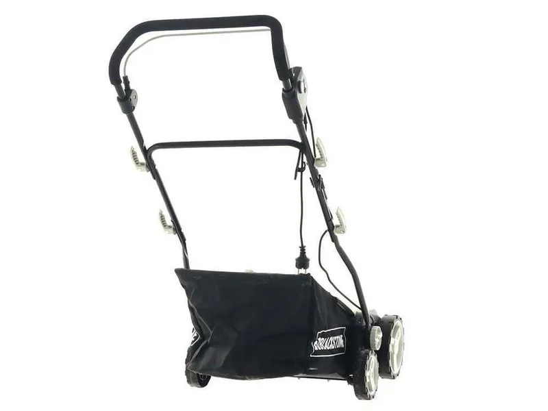 BlackStone ESS-1600 - Aérateur + Brosse électrique 3en1