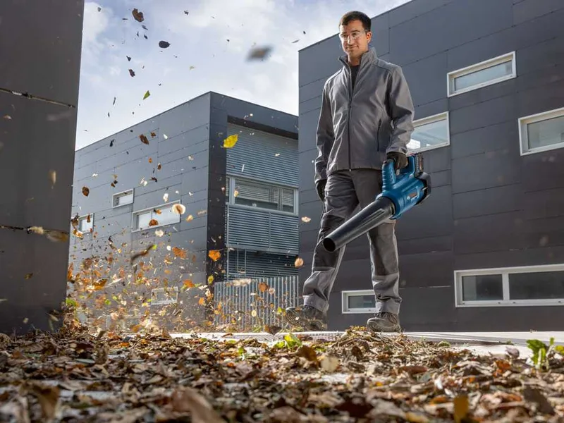 Bosch Professional GBL 18V-750 - Souffleur à feuilles sur batterie - 18 V/8 Ah
