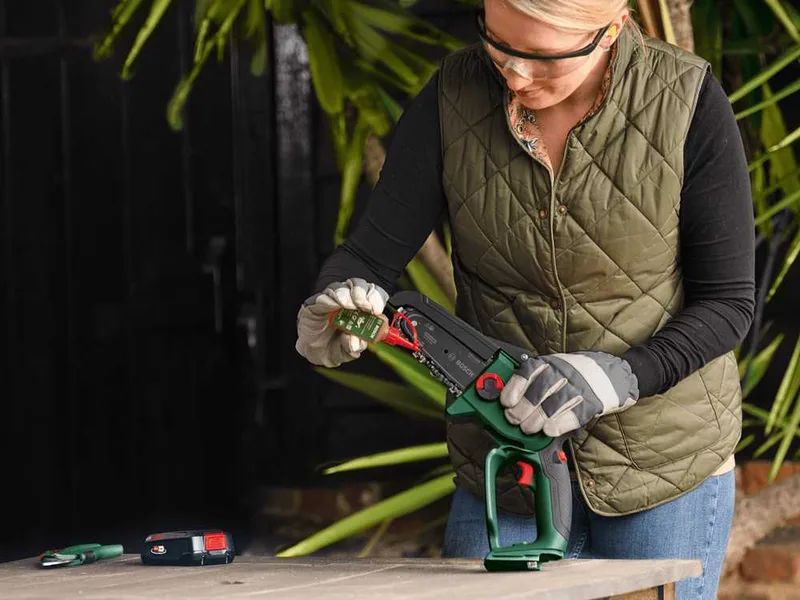 Bosch EasyChain 18V-15-7 - Élagueuse sur batterie