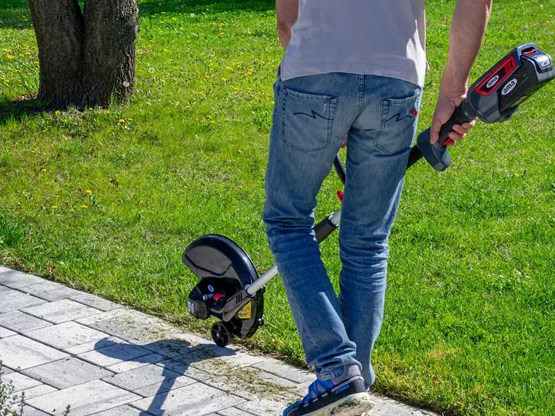 Ama Freemow 98703 - Coupe-bordure à batterie - 40 V