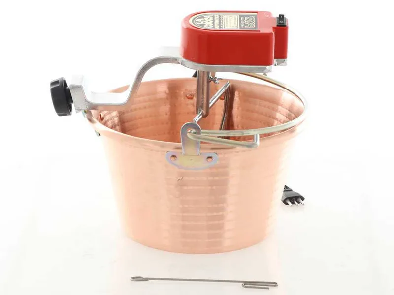 Chaudron en cuivre électrique martelé pour la polenta NuovaFac Cuoca Automatica base plate 9L - 5W