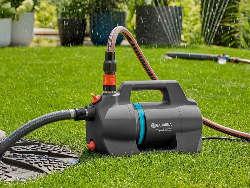 Gardena 5400 Silent - Pompe électrique de jardin auto-amorçante - 650 W