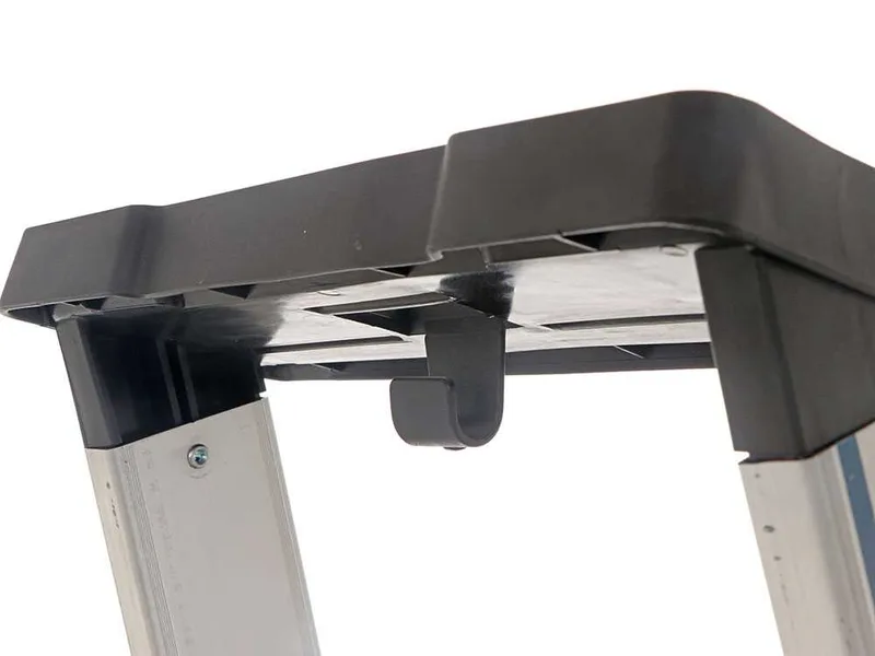 S.T.P. Issima, 7 marches, 2.20 m - Échelle en aluminium avec tréteau