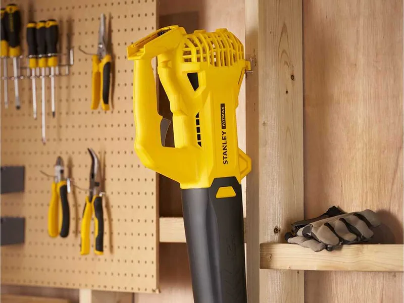 Stanley Fatmax SFMCBL714B-XJ - Souffleur de feuilles sur batterie - 18 V