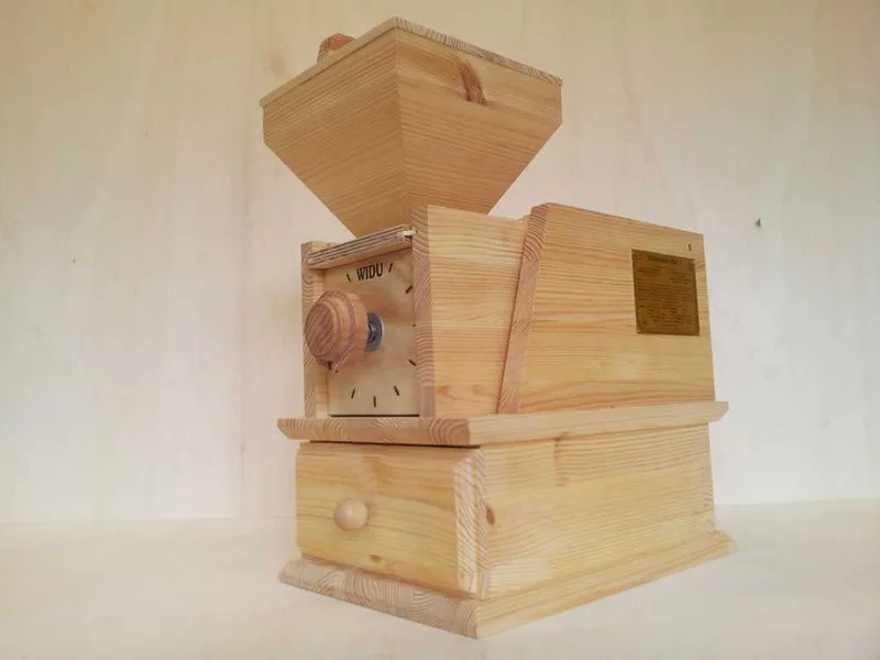 WIDU Volksmühle Mod. 2 - Moulin pour farine en bois massif - 400W