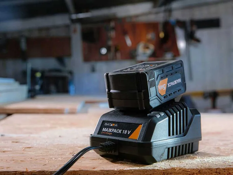 Batterie au lithium BATAVIA 18V/ 5.0 Ah
