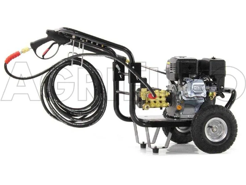 Nettoyeur haute pression thermique GeoTech Pro PWP 12/205 ZW avec moteur Loncin à essence
