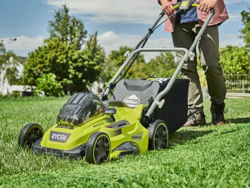 Tondeuse à batterie ryobi RLM36X41H50PG - MAX power 36V - 5Ah - bac de 45 L - coupe de 40 cm