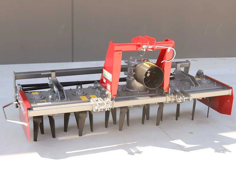 Herse rotative RH210 - largeur de travail 210 cm - 20 lames série médium - Rouleau à cage