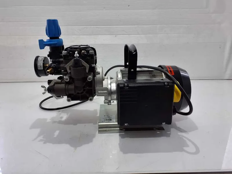 Outlet - défauts esthétiques - Motopompe électrique de pulvérisation Comet mc 25 avec moteur monophasé