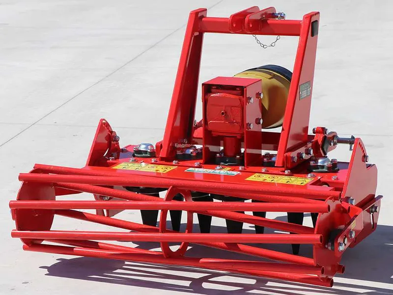Herse rotative ultra-légère RO 88 - largeur de travail 88 cm - 10 lames Série légère - Prise de force anti-horaire (Rotation vers la gauche)