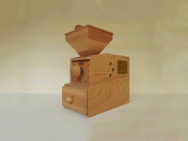 WIDU Widukind Mod. 1 - Moulin à farine en hêtre avec meules en pierre - 400W