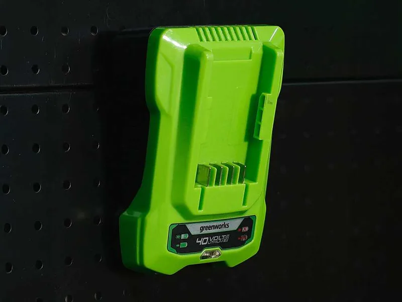 Chargeur de batterie Greenworks 40V